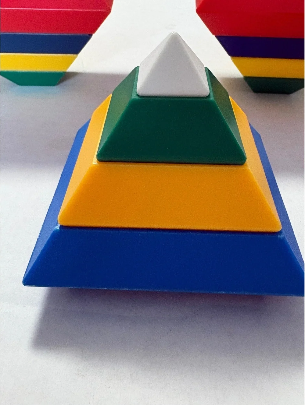 16 pyramid pieces stacking toys